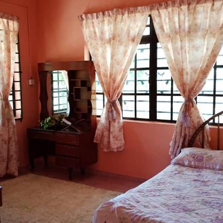 Homestay Zahra Sri Bayu Cherang Ruku Esterno foto