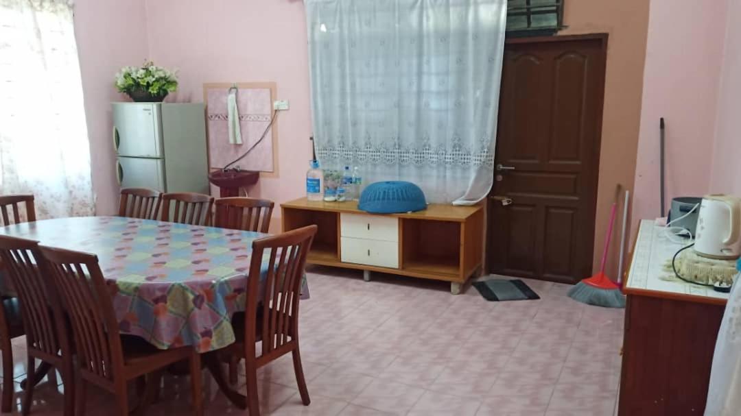 Homestay Zahra Sri Bayu Cherang Ruku Esterno foto